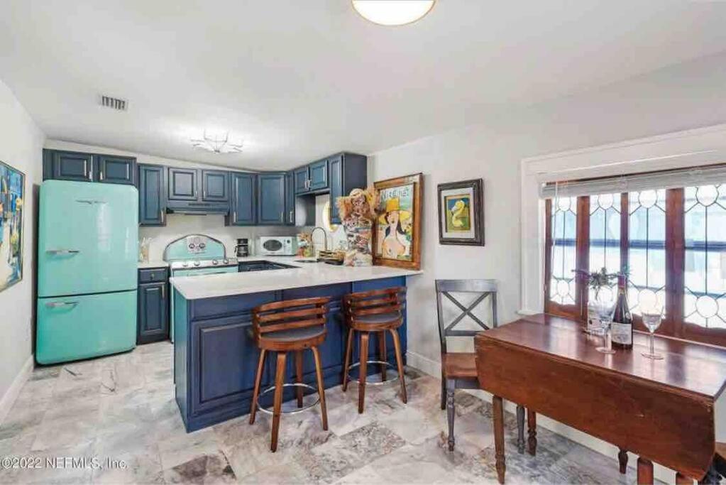 Stylish Bungalow Near Dining, Parks & Entertainment 傑克遜維爾 外观 照片