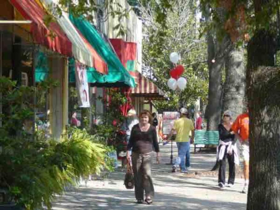 Stylish Bungalow Near Dining, Parks & Entertainment 傑克遜維爾 外观 照片